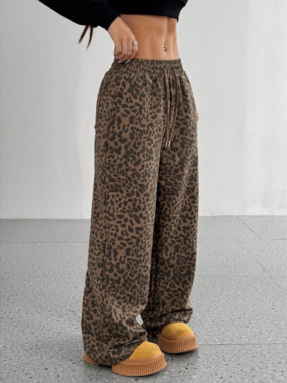 Leopard Wide-Leg Drawstring Pants - Picture 8 of 9